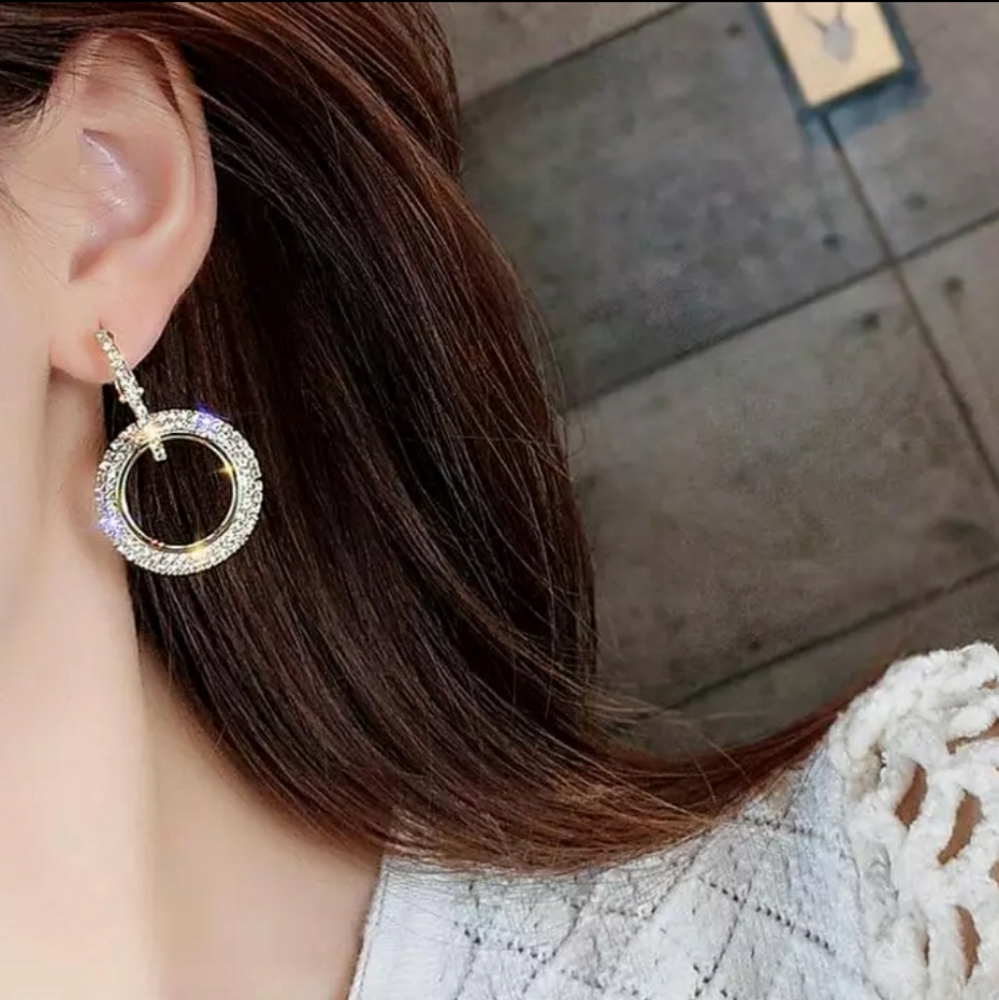 CRYSTAL ROUND EARRINGS - Picture 3 of 3